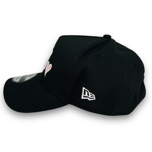 YankeesHeart99WSNewEra9FORTYAFBlackSnapbackHatPinkUV 4529 B52E A4 10